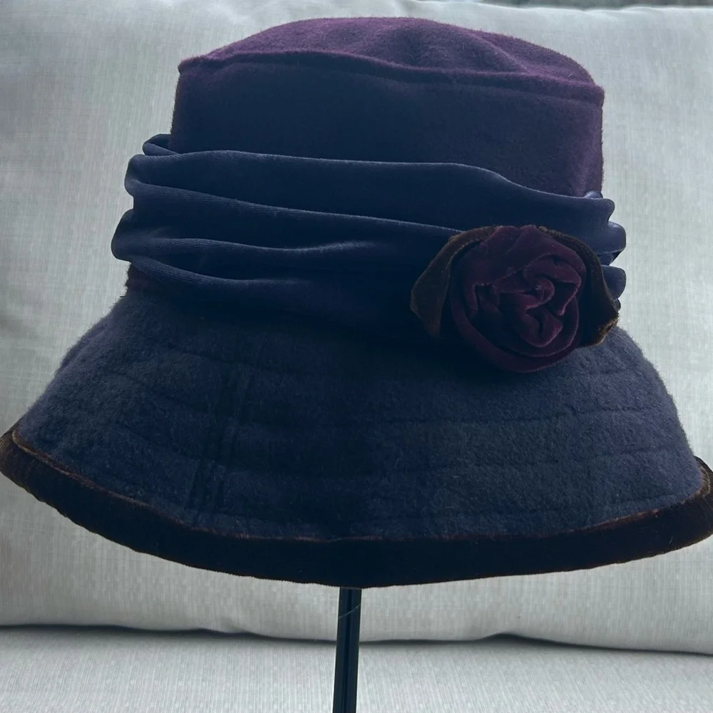 NWOT Mystery Cafe Purple Bucket Hat